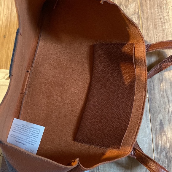 Vince Camuto tote bag - Picture 3 of 3